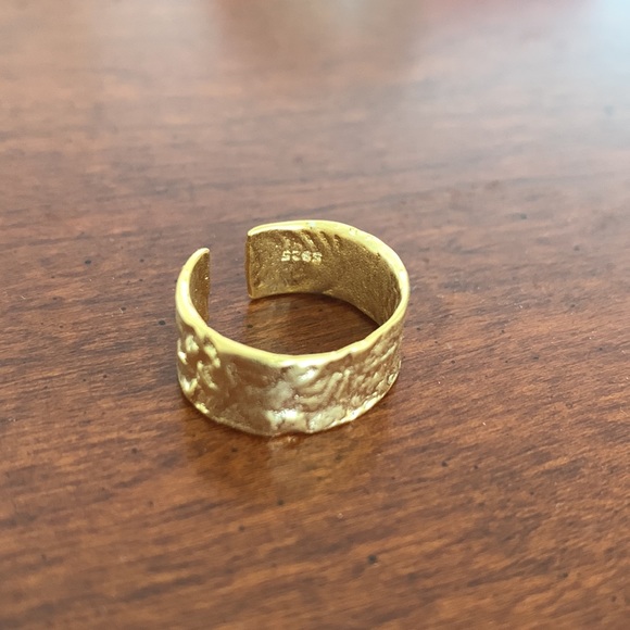 Gold Tone Fashion Ring - Picture 2 of 2